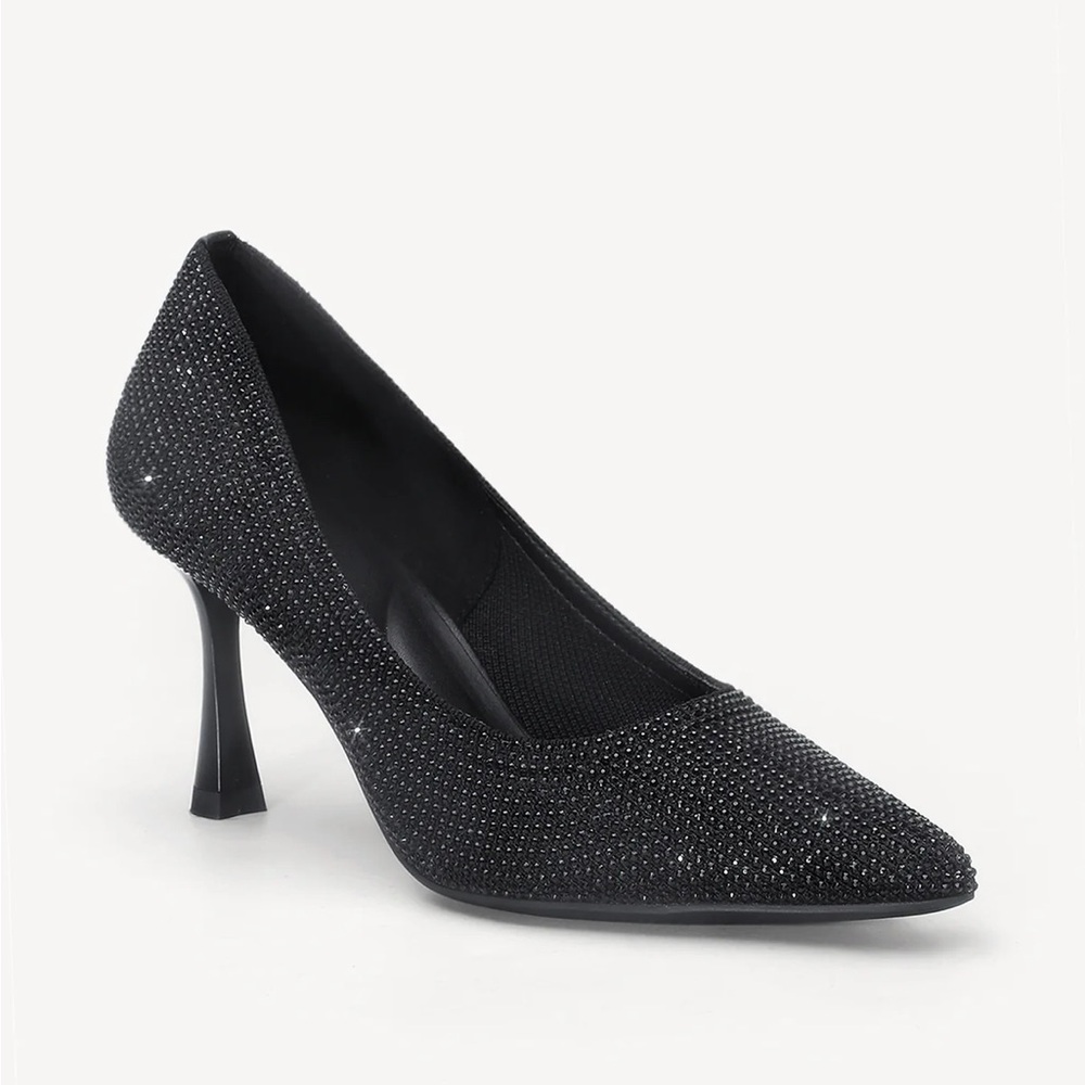 EternalPace Diamond Pointed Toe
Heeled Pump
Wide Fit